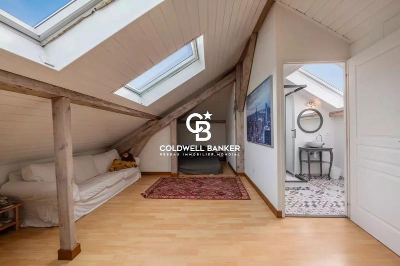 Maison - 450 m² - 7 pièces