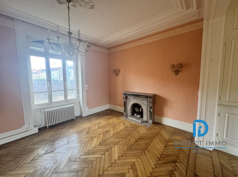 Maison - 200 m² - 10 pièces