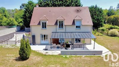 Maison - 186 m² - 8 pièces