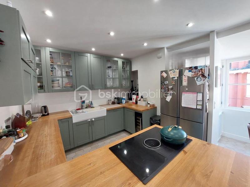 Appartement - 104 m² - 4 pièces