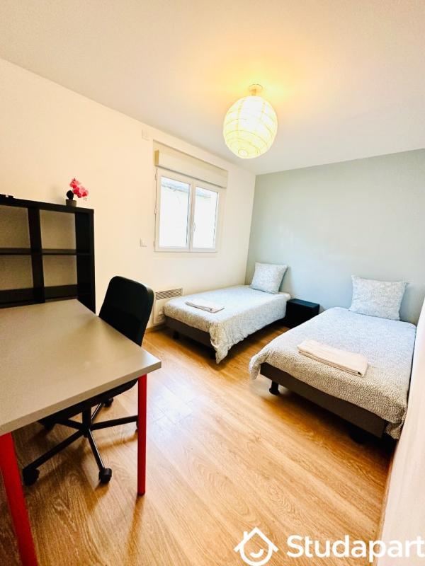 Chambre - 13 m² - 1 pièce