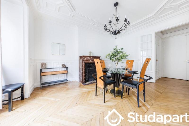 Appartement - 150 m² - 5 pièces