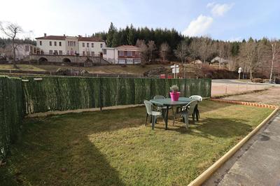 Maison - 230 m² - 11 pièces