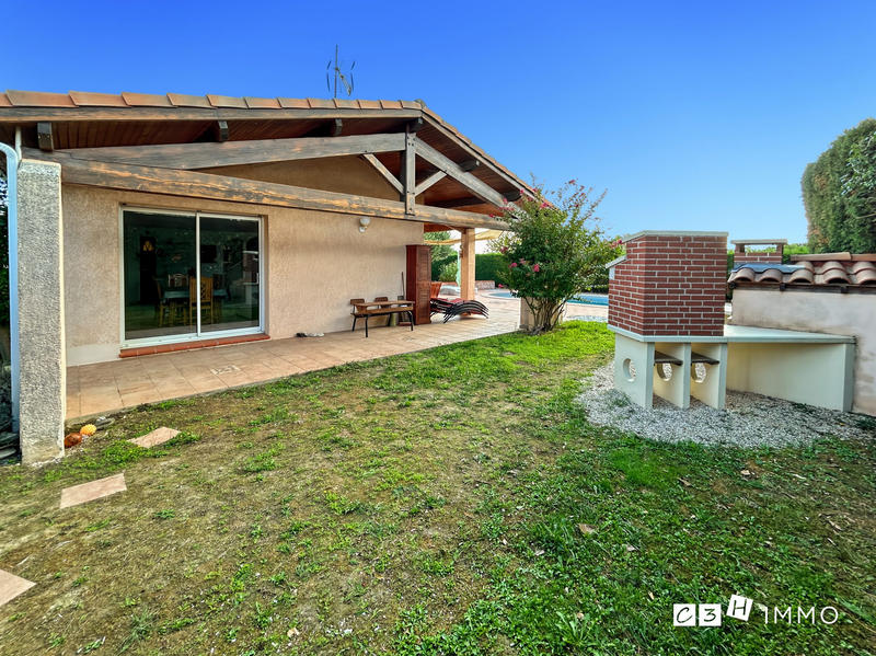 Maison traditionnelle - 92 m² - 4 pièces