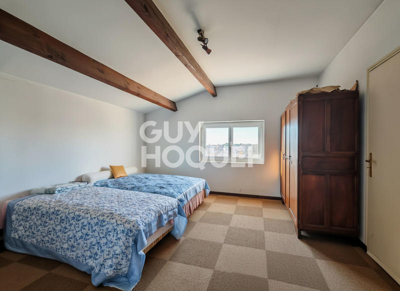 Maison - 185 m² - 7 pièces