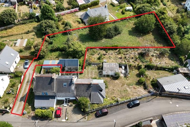 Terrain constructible - 2 097 m²