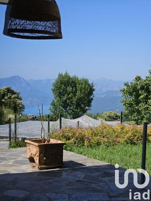 Châlet - 375 m² - 10 pièces