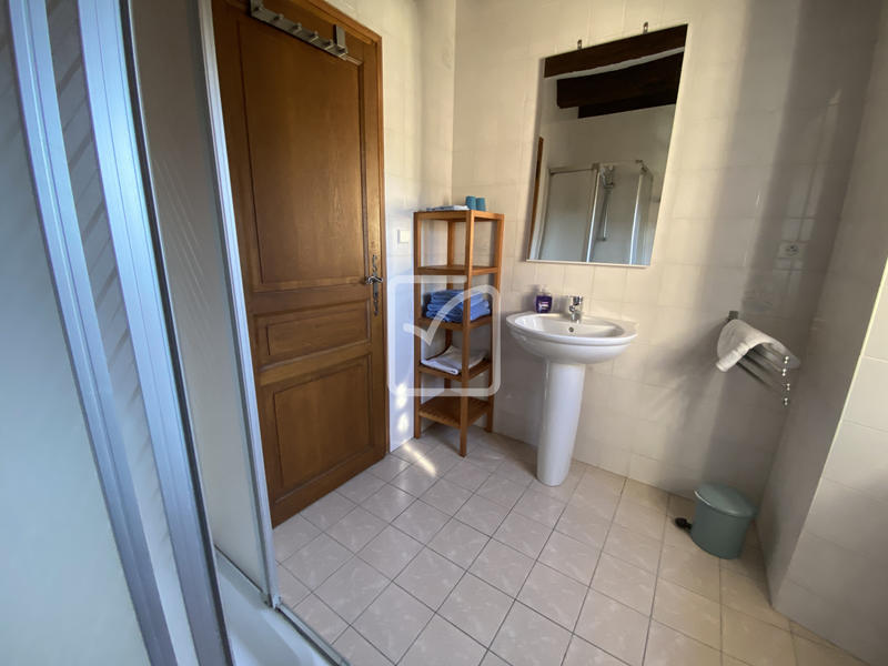 Maison - 298 m² - 12 pièces