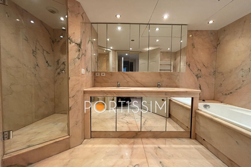 Appartement - 157 m² - 4 pièces