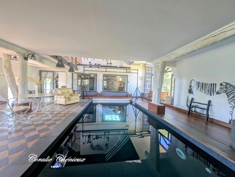 Maison de maîtres - 390 m² - 10 pièces