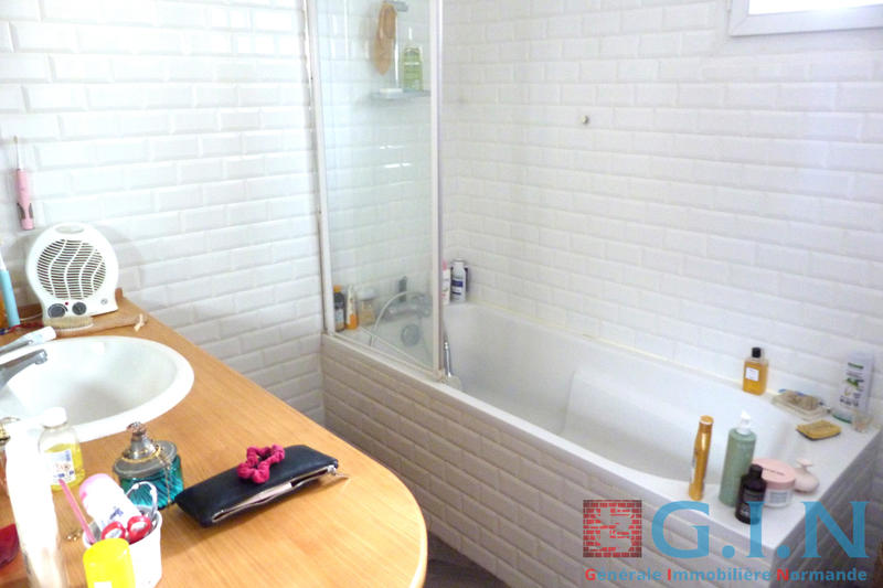 Maison - 150 m² - 8 pièces