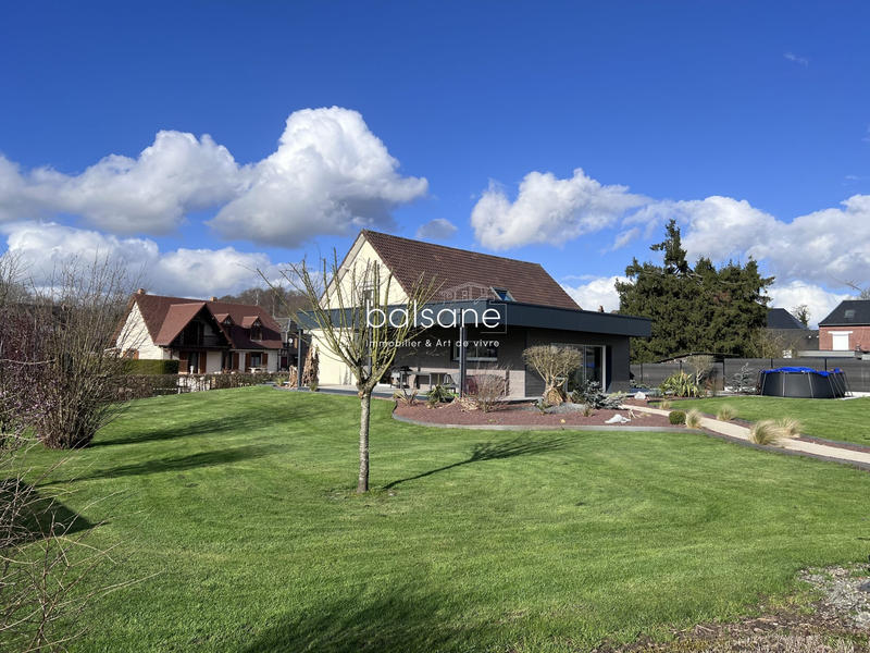 Maison - 185 m² - 9 pièces