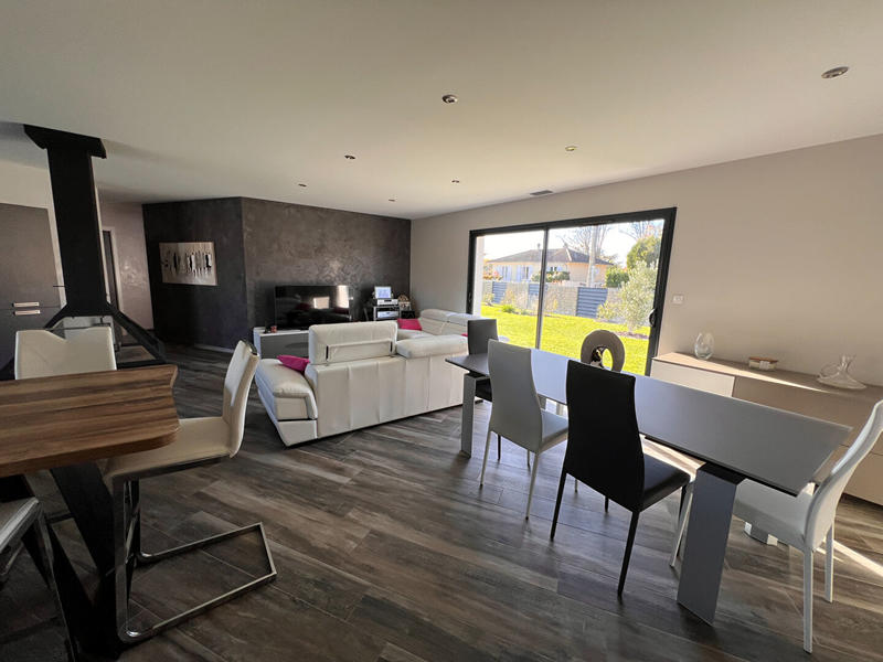 Maison - 167 m² - 6 pièces