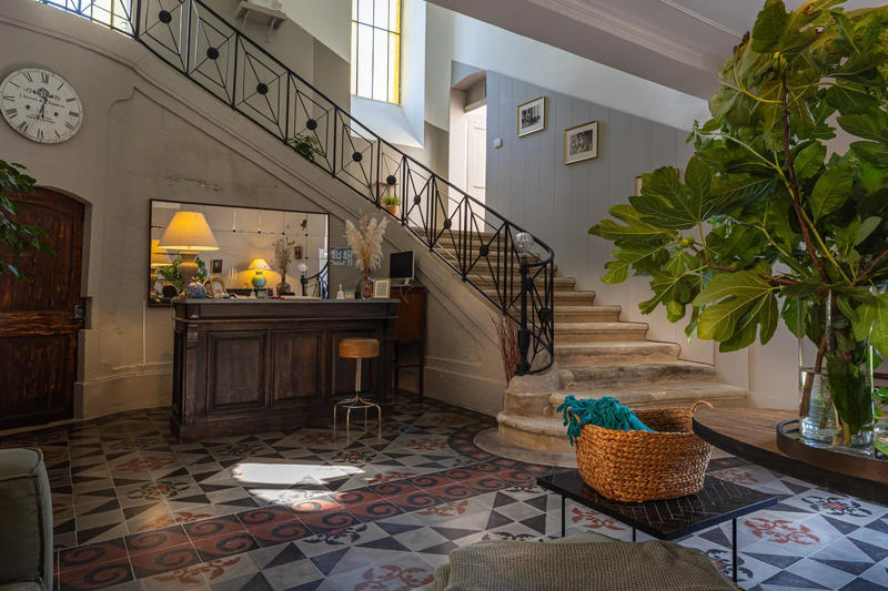 Maison - 520 m² - 8 pièces