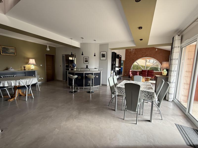 Maison d'architecte - 176 m² - 7 pièces