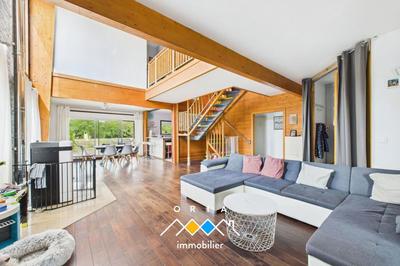 Maison - 206 m² - 7 pièces