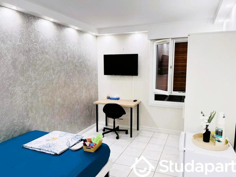 Chambre - 12 m² - 1 pièce