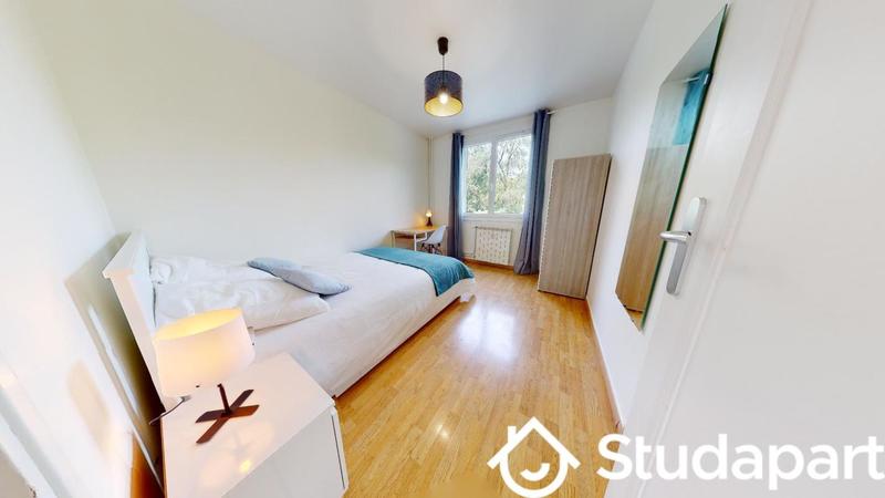 Chambre - 9 m² - 1 pièce