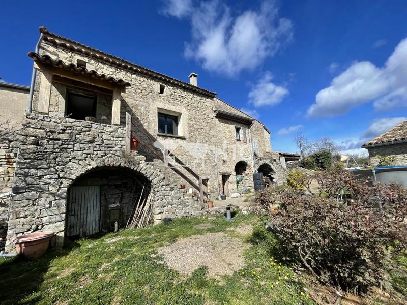 Maison en pierre - 163 m² - 4 pièces