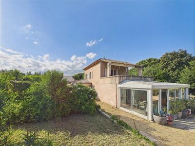 Propriété - 163 m² - 5 pièces