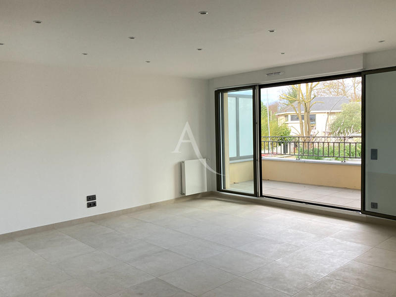 Appartement - 96 m² - 5 pièces