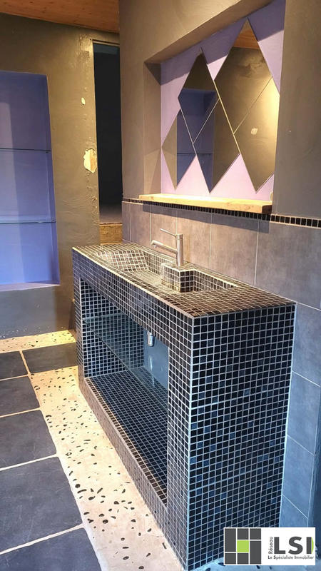 Maison - 245 m² - 8 pièces