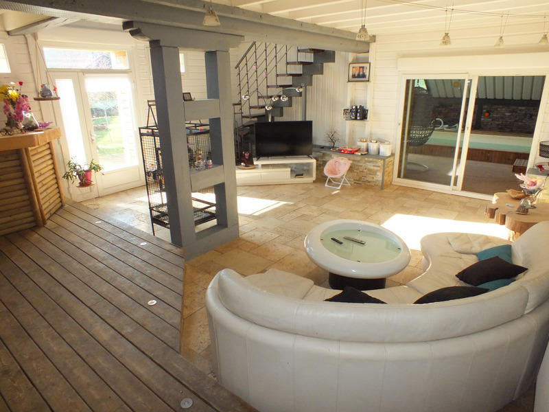 Maison en pierre - 310 m² - 8 pièces