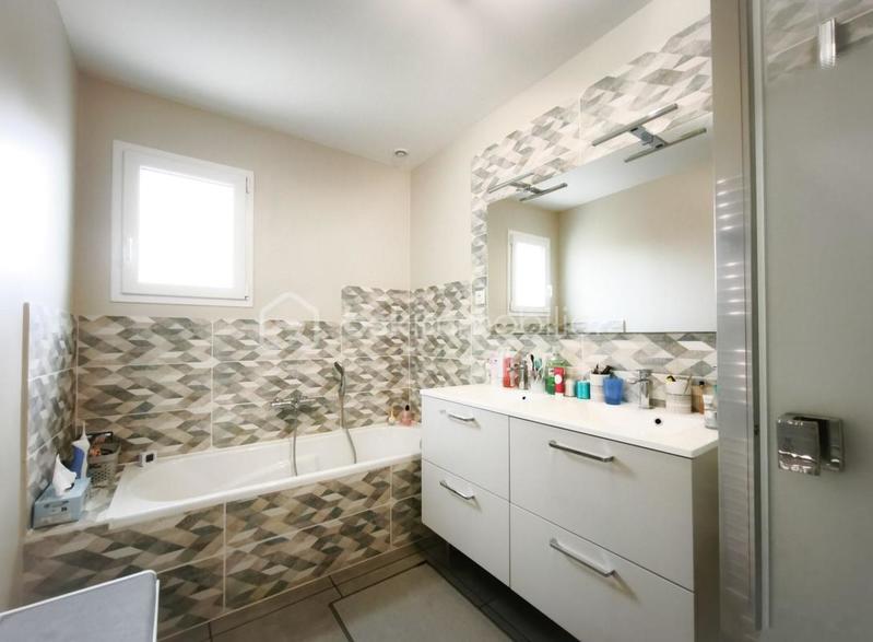 Maison traditionnelle - 134 m² - 7 pièces