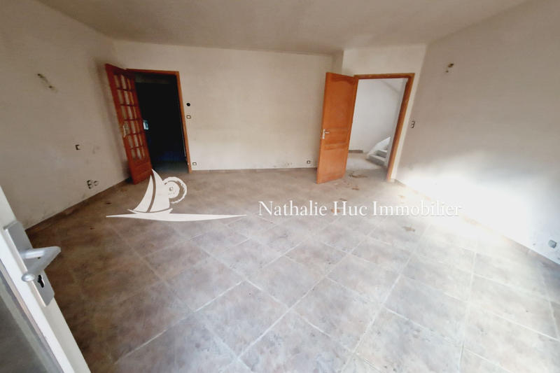 Maison - 300 m² - 9 pièces