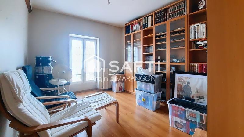 Maison - 181 m² - 12 pièces