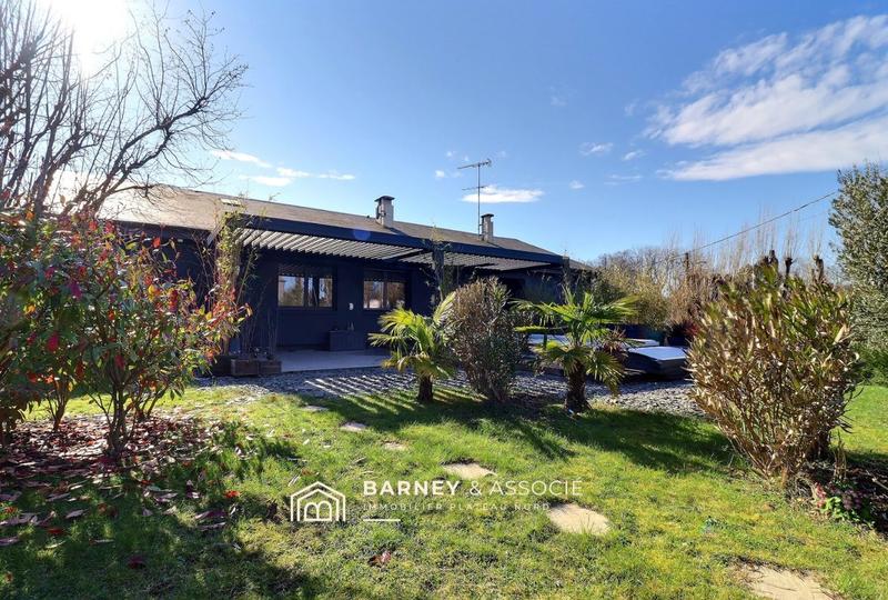 Maison contemporaine - 221 m² - 8 pièces