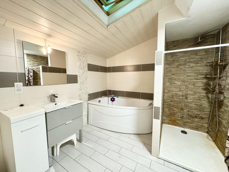 Maison - 150 m² - 5 pièces