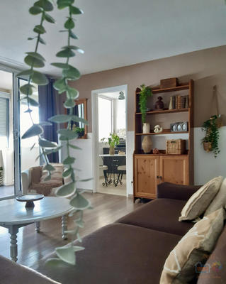 Appartement - 84 m² - 4 pièces