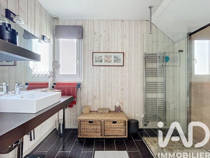 Maison - 193 m² - 7 pièces