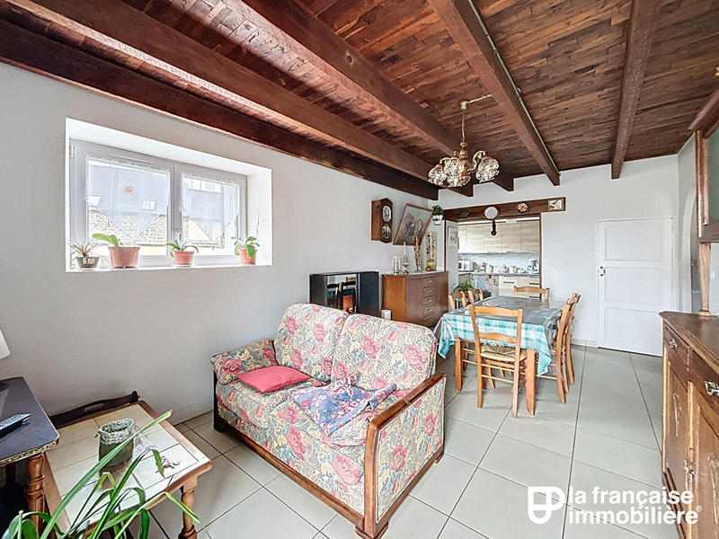 Maison - 79 m² - 6 pièces