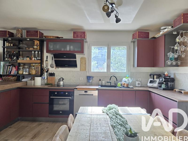 Maison - 99 m² - 5 pièces