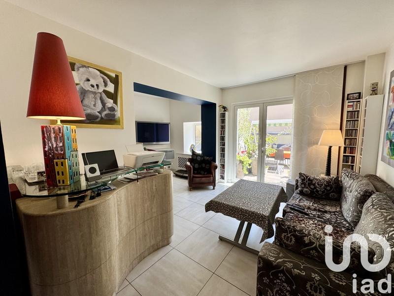 Maison - 257 m² - 12 pièces