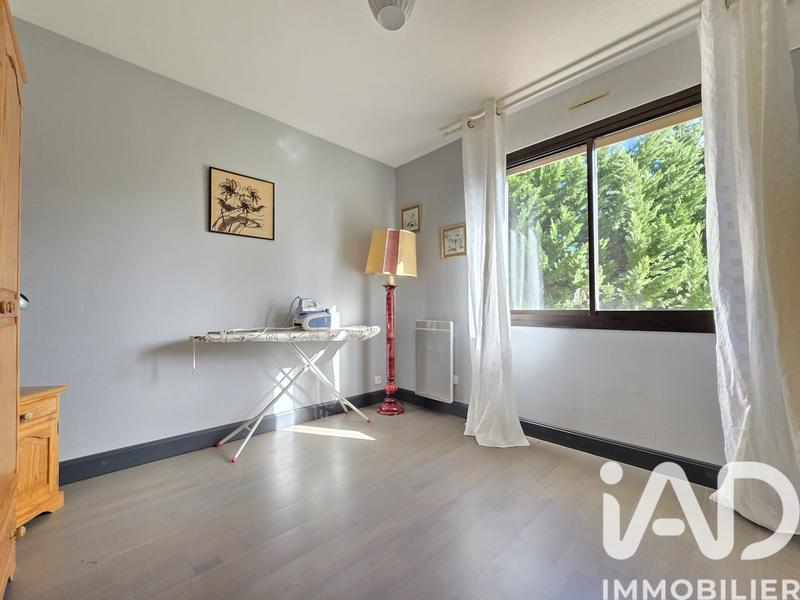 Maison - 212 m² - 8 pièces