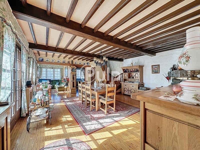 Maison - 172 m² - 8 pièces