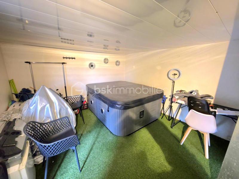 Villa - 390 m² - 12 pièces