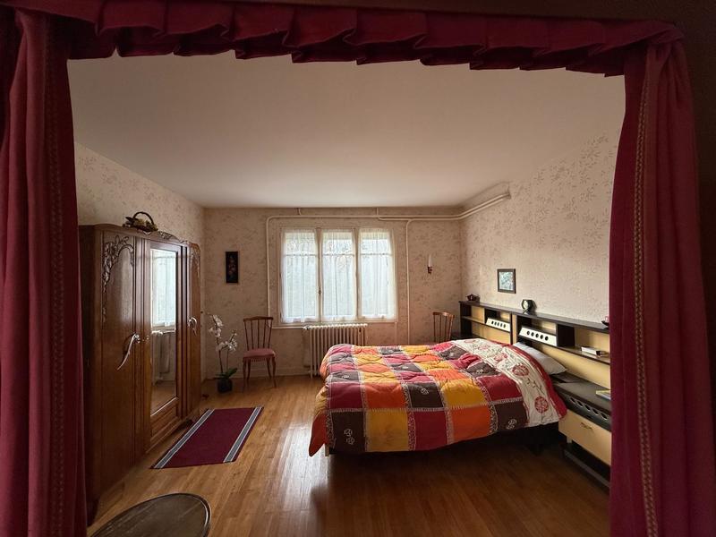 Maison - 171 m² - 7 pièces