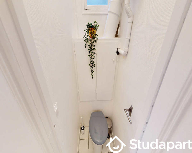 Chambre - 70 m² - 1 pièce