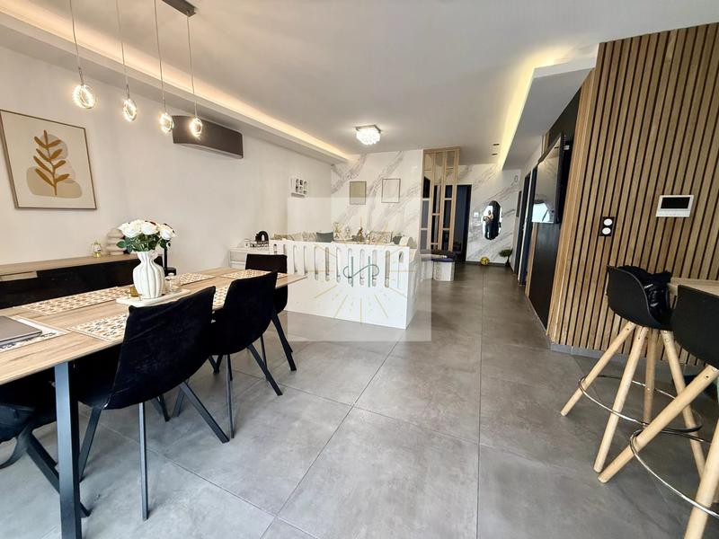 Maison - 87 m² - 5 pièces