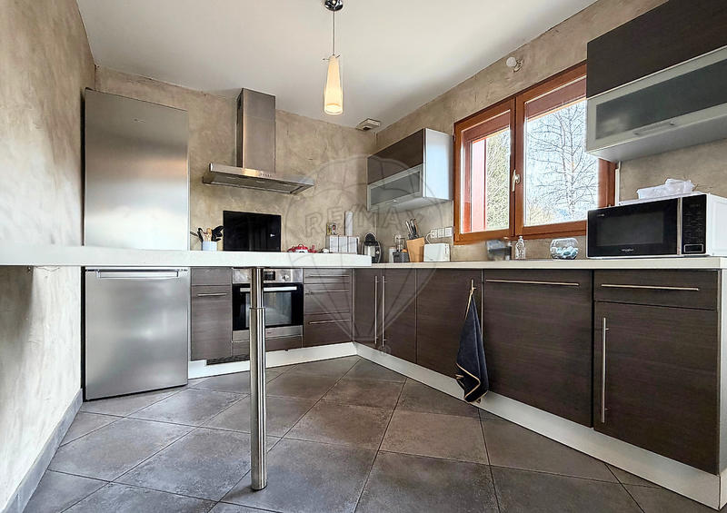 Maison - 108 m² - 5 pièces