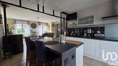 Maison - 103 m² - 4 pièces