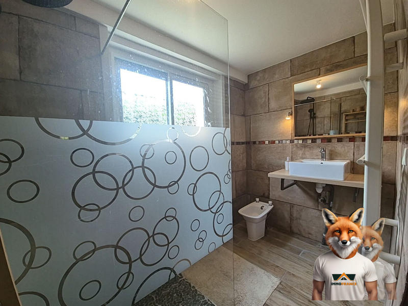 Maison traditionnelle - 179 m² - 9 pièces