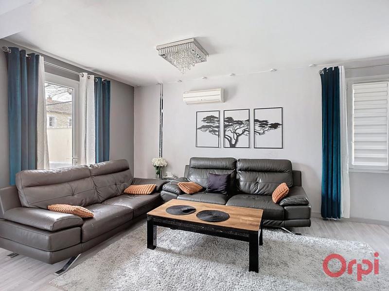 Maison - 192 m² - 4 pièces