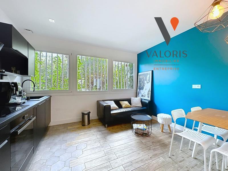 Bureau - 164 m² - 9 pièces