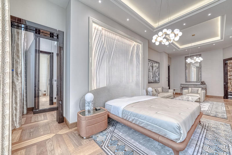 Appartement - 572 m² - 8 pièces