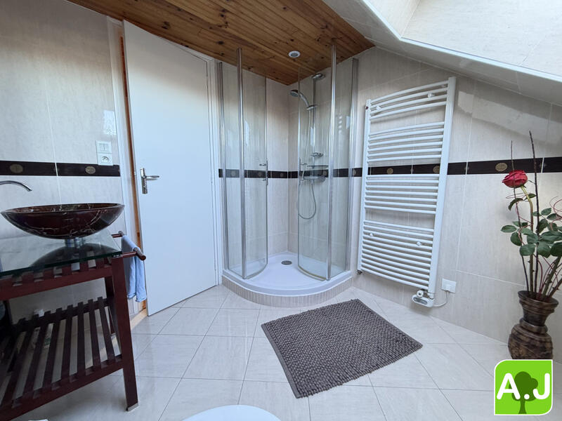 Maison - 125 m² - 5 pièces